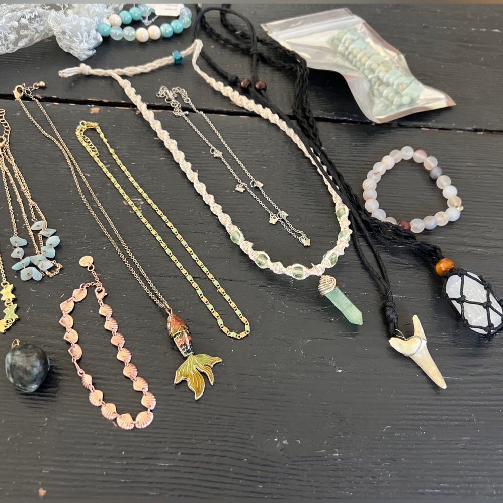 *Stones, Metal, & Beads 14 Pc. Miscellaneous Charm, Bracelet & Necklace Lot - Picture 2 of 16